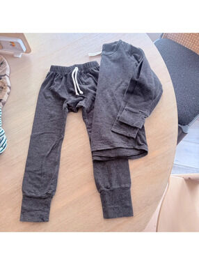 Childhoods clothing grey rib knit set 5t